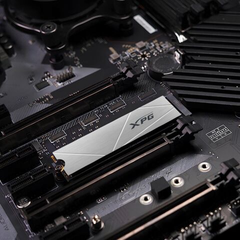 Накопитель SSD M.2 2280 2TB XPG GAMMIX S60 ADATA (AGAMMIXS60-2T-CS) - Внутренние SSD - Внутренние SSD