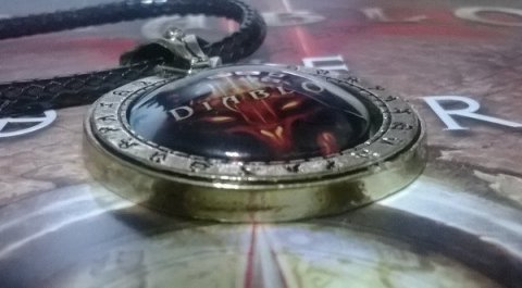 Медальйон Diablo (Метал + скло) - -