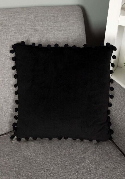 Подушка DC COMICS Batman Logo Black Pom Pom Pillow 40 см. - -