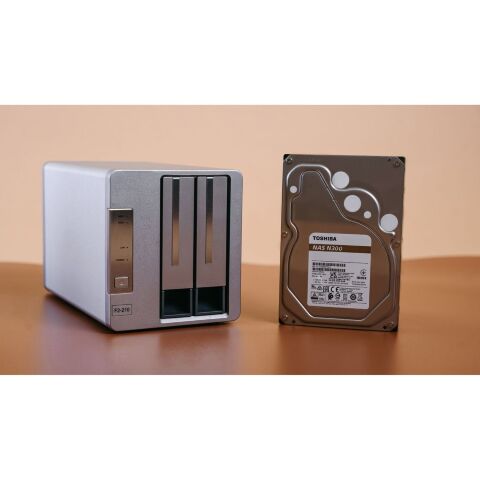 Жесткий диск 3.5" 16TB Toshiba (MG09ACA16TE) - Жесткие диски (HDD)  - Жесткие диски (HDD) 