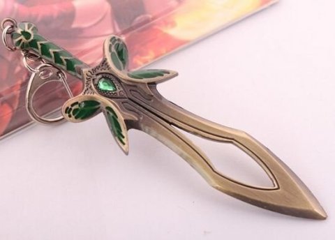 Брелок DOTA 2 Butterfly Sword Дота 2 меч метал колір бронза 6 см. -   -  