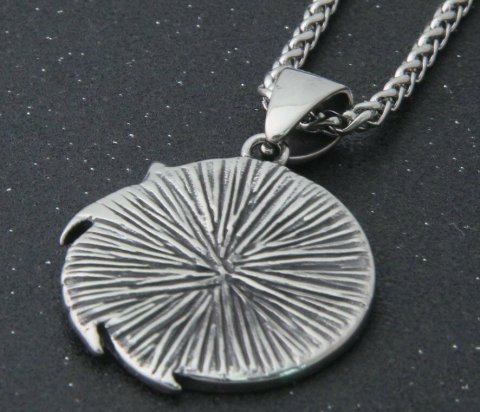 Кулон Ведьмак Геральта 3D медальон 3D (The Witcher Geralt) с нержавеющей стали - -